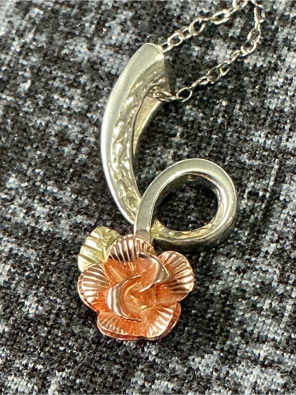 Black Hills Gold C.Co. 925/ 12K Flower Rose Slider Pendant Necklace